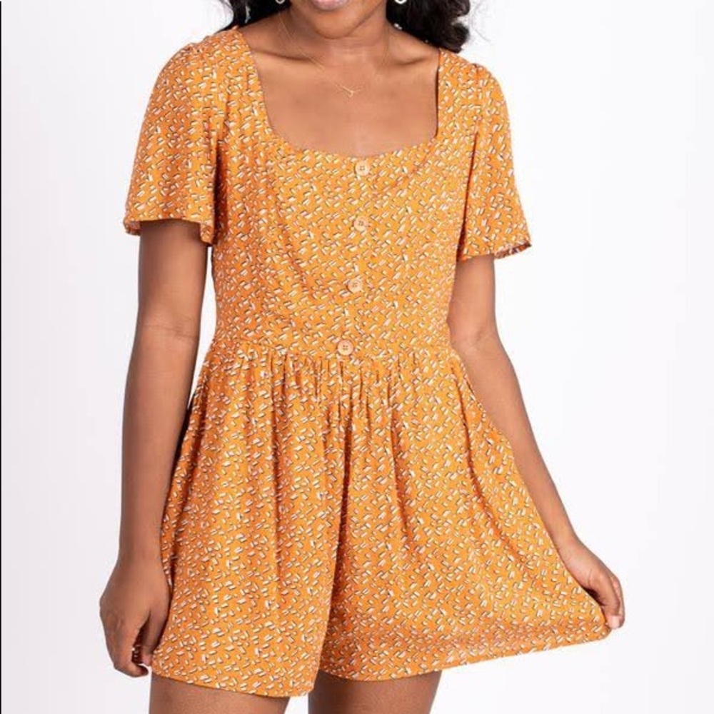 Lush NWT Mustard Button Romper Size Large